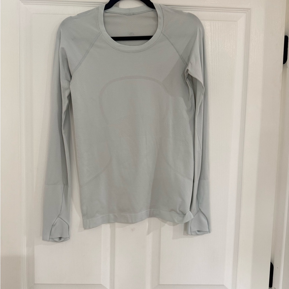 Lululemon Light Gray Long Sleeve Top